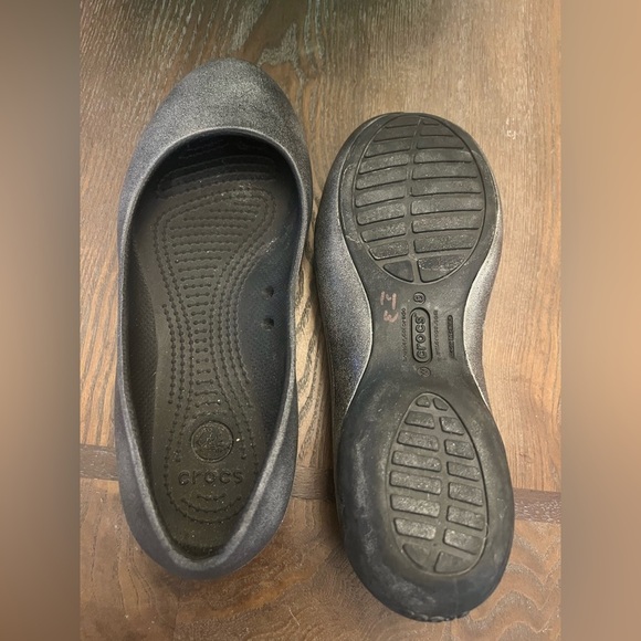 CROCS Black Flats Comfortable Slip-On Loafers - Picture 3 of 3